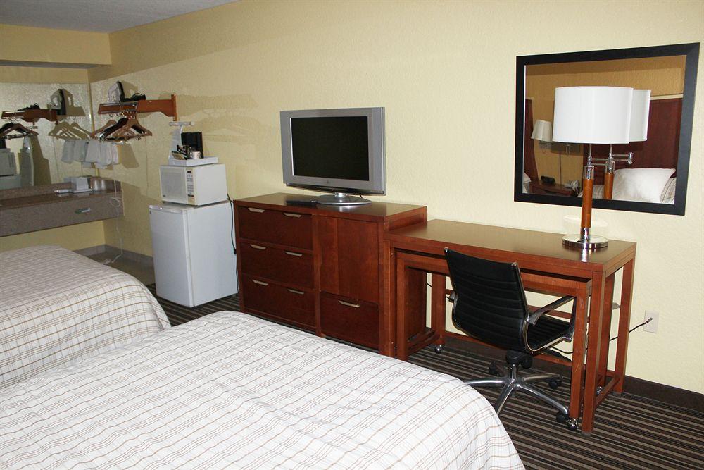 Days Inn Pigeon Forge South Bagian luar foto