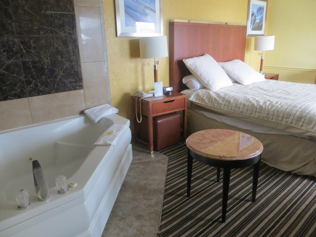 Days Inn Pigeon Forge South Bagian luar foto